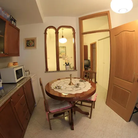 Butinar Pri Kapitanu Apartment Ankaran