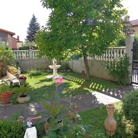 Butinar Pri Kapitanu Apartament Ankaran