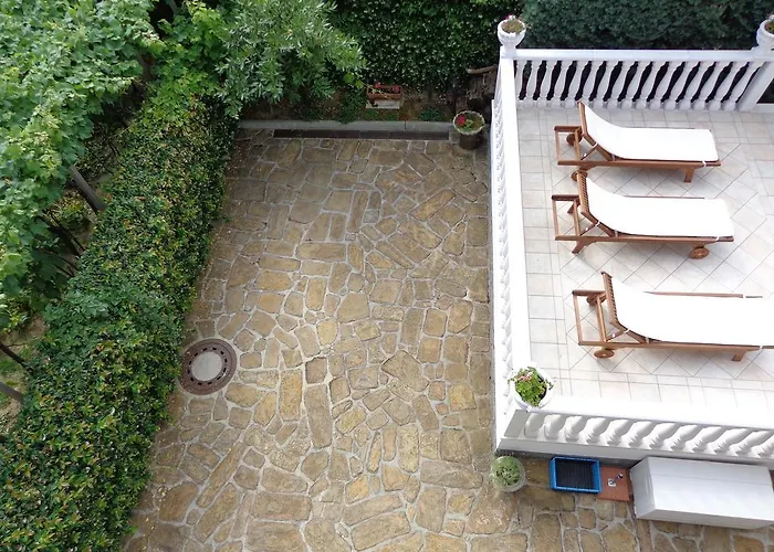 Butinar Pri Kapitanu *