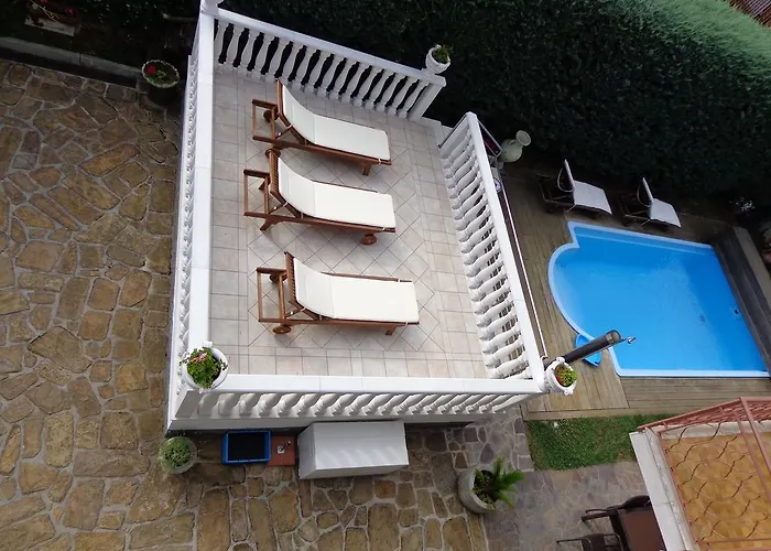 Butinar Pri Kapitanu